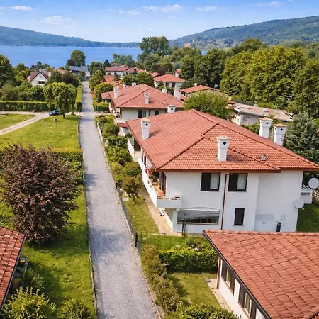 Apartment Laboheme Maggiore Retreat With Private Dormelletto