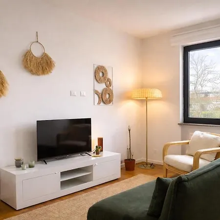 Apartment Laboheme Maggiore Retreat With Private Dormelletto